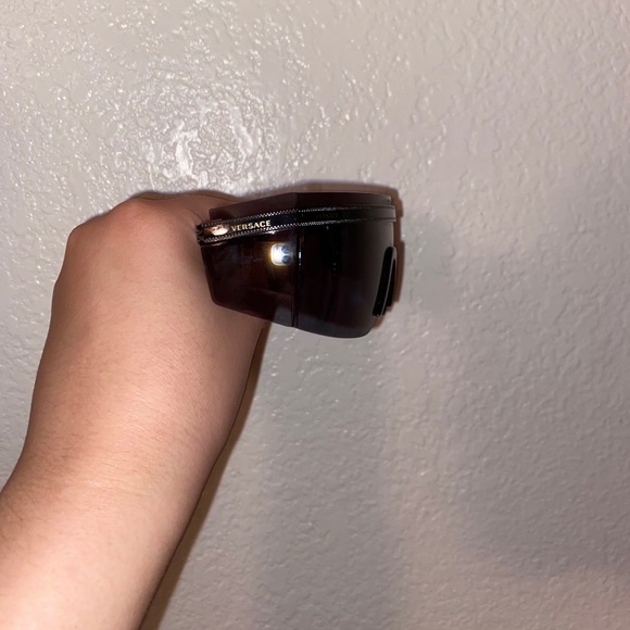 versace sunglasses - Picture 2 of 8